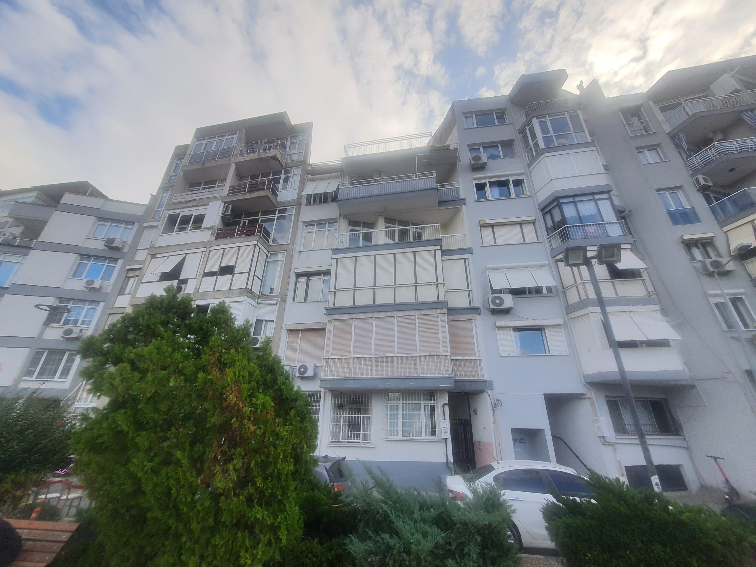 Uğur Ayaz - Mavişehir Gayrimenkul Danışmanı
