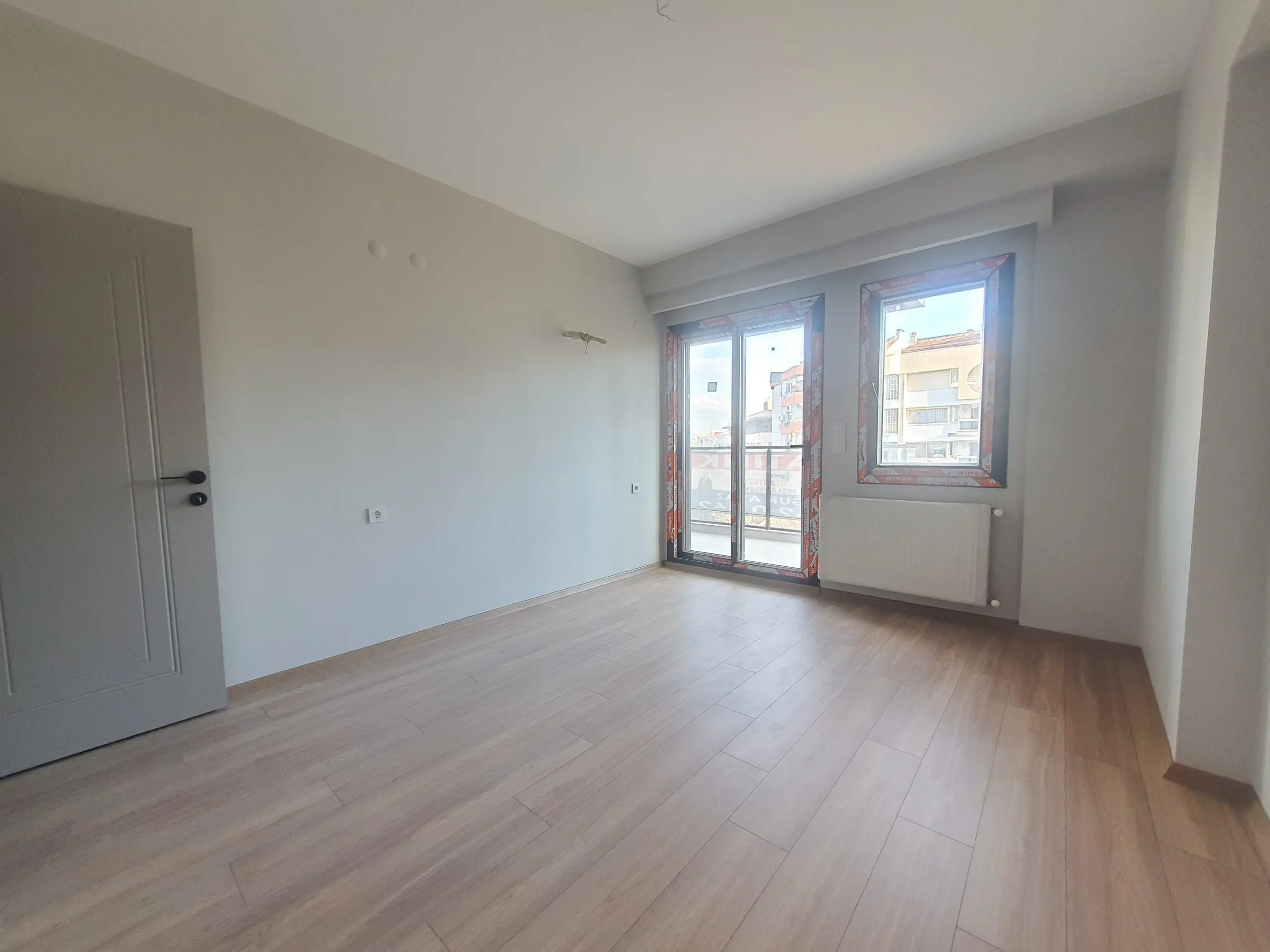 Uğur Ayaz - İzmir Mavişehir Gayrimenkul Danışmanı 20231220 160202 scaled 1