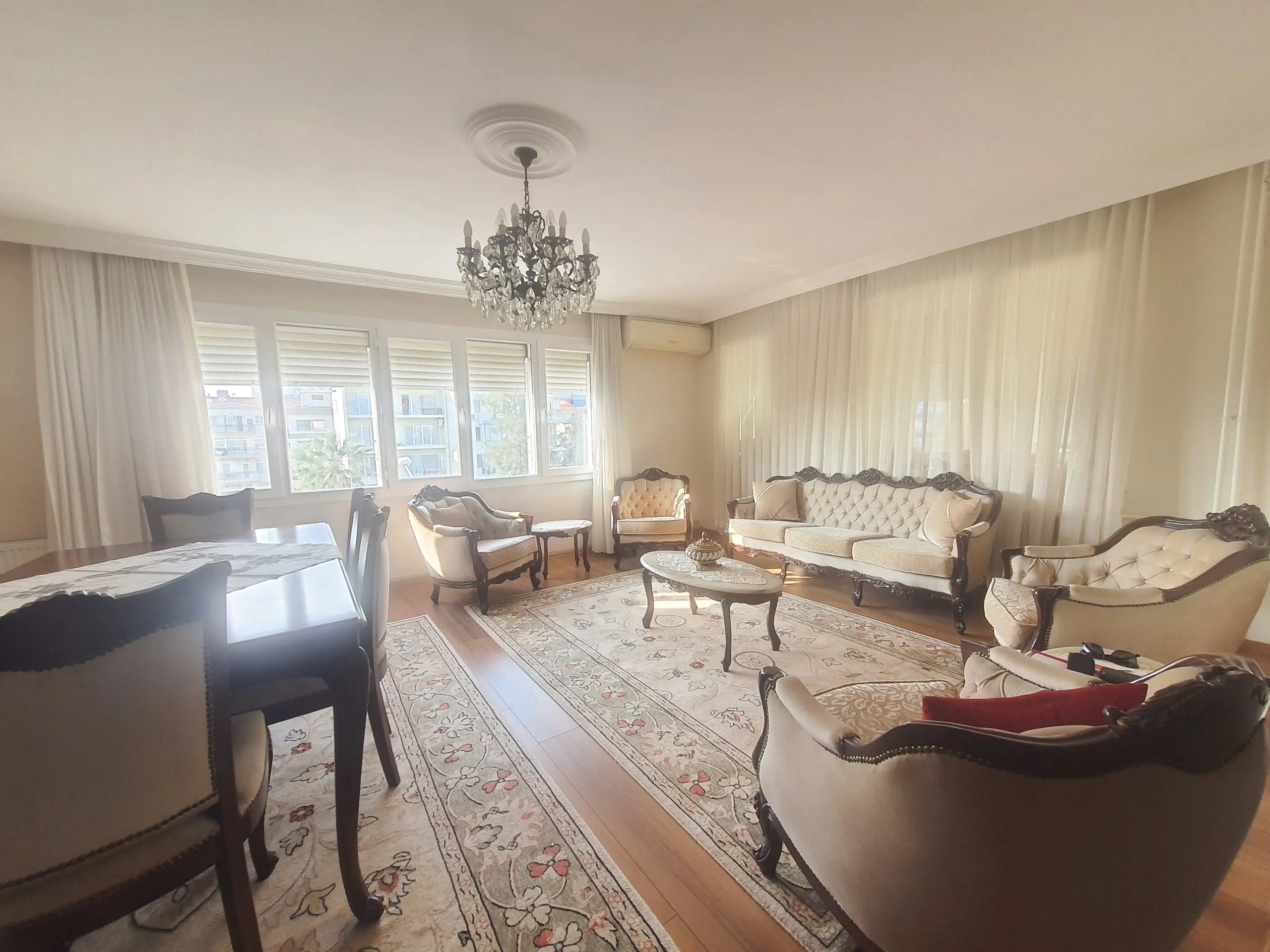Uğur Ayaz - İzmir Mavişehir Gayrimenkul Danışmanı 20250302 095541 scaled 1