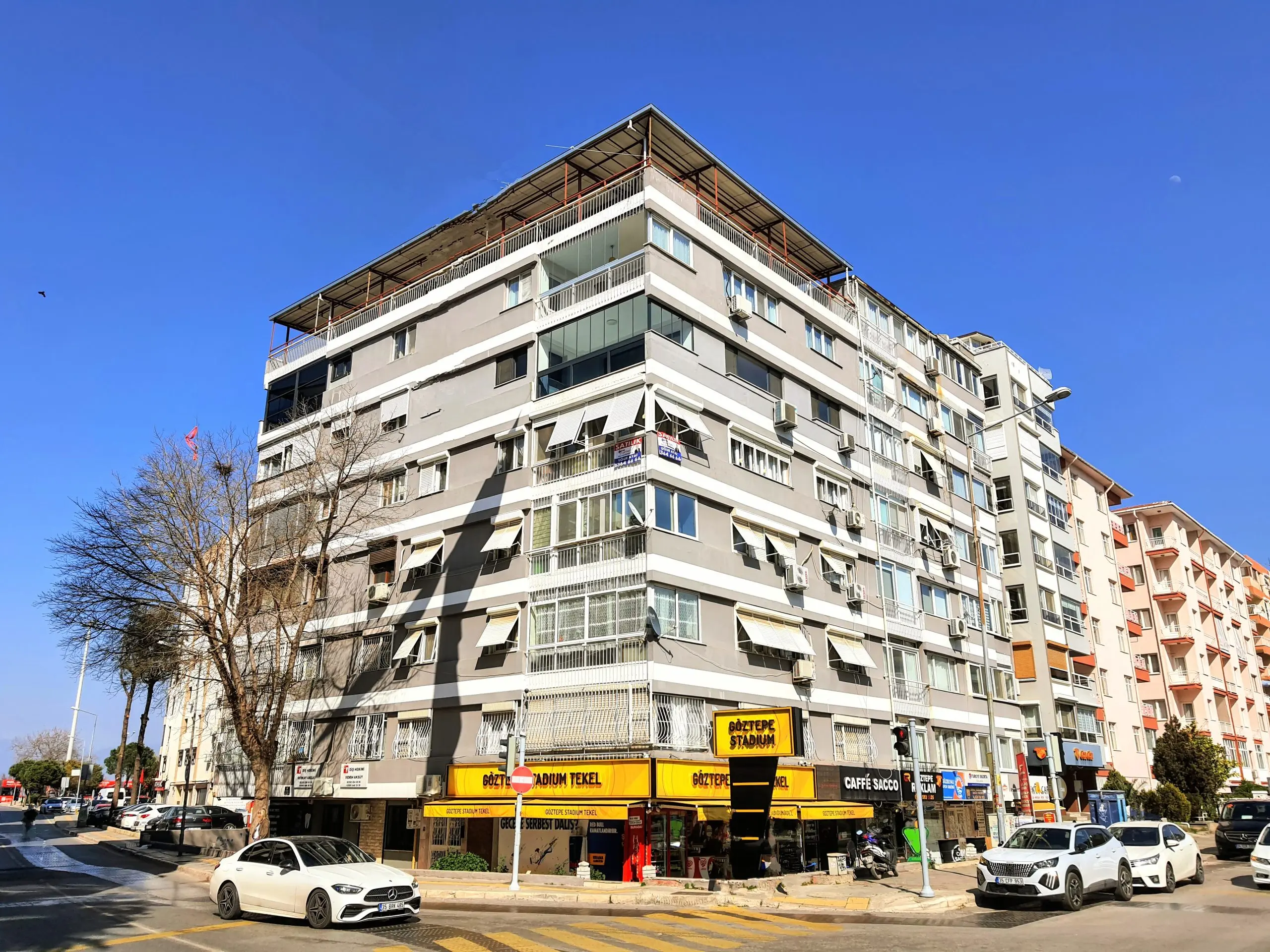Uğur Ayaz - İzmir Mavişehir Gayrimenkul Danışmanı Güzelyalı Satılık Daire