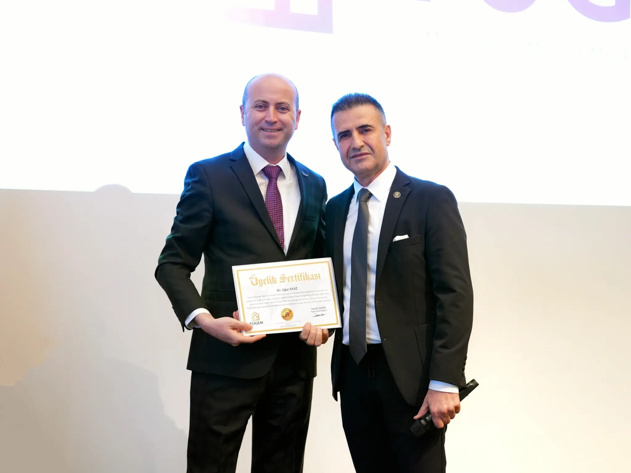 Uğur Ayaz - İzmir Mavişehir Gayrimenkul Danışmanı