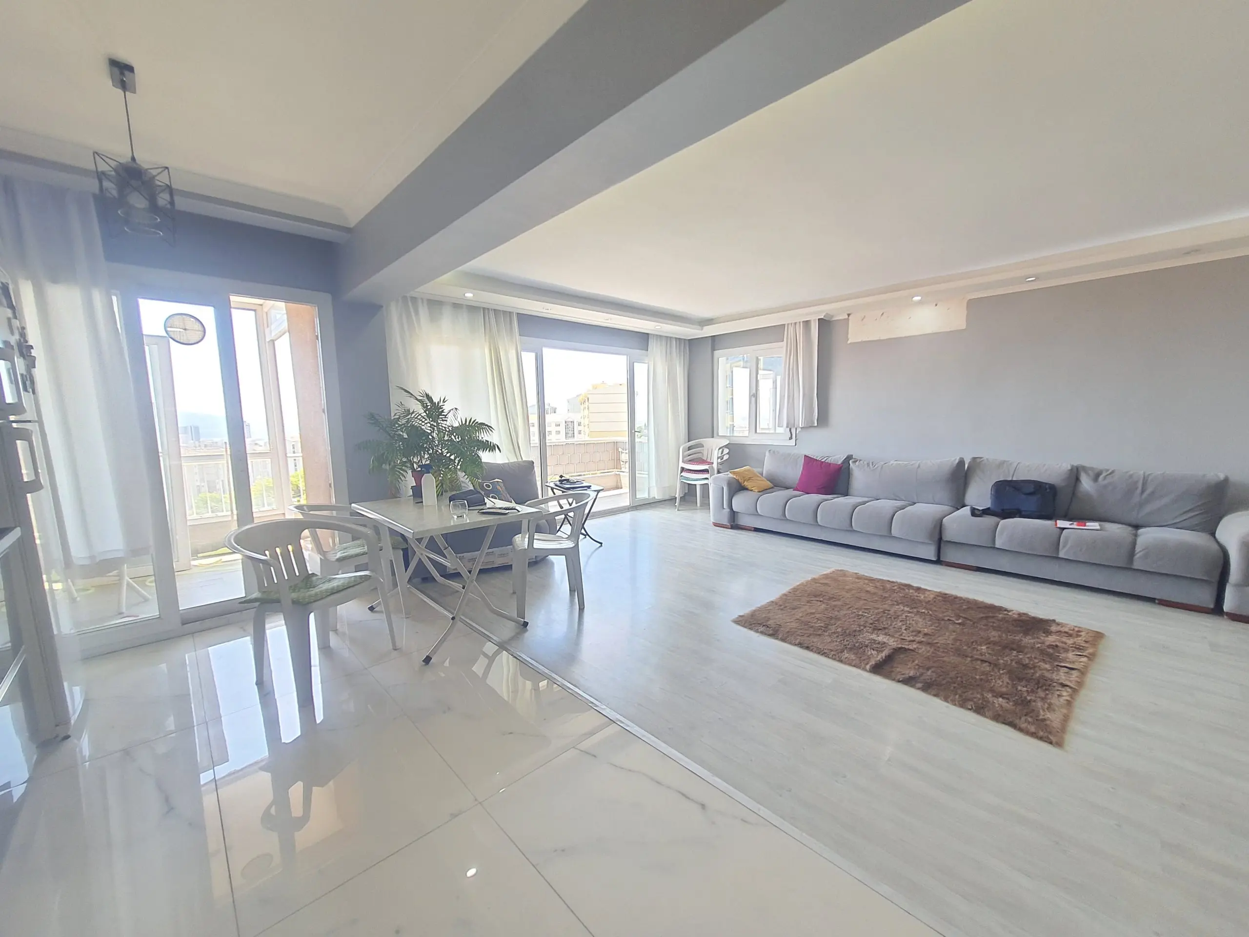 Uğur Ayaz - İzmir Mavişehir Gayrimenkul Danışmanı 20250616 132524 scaled 1