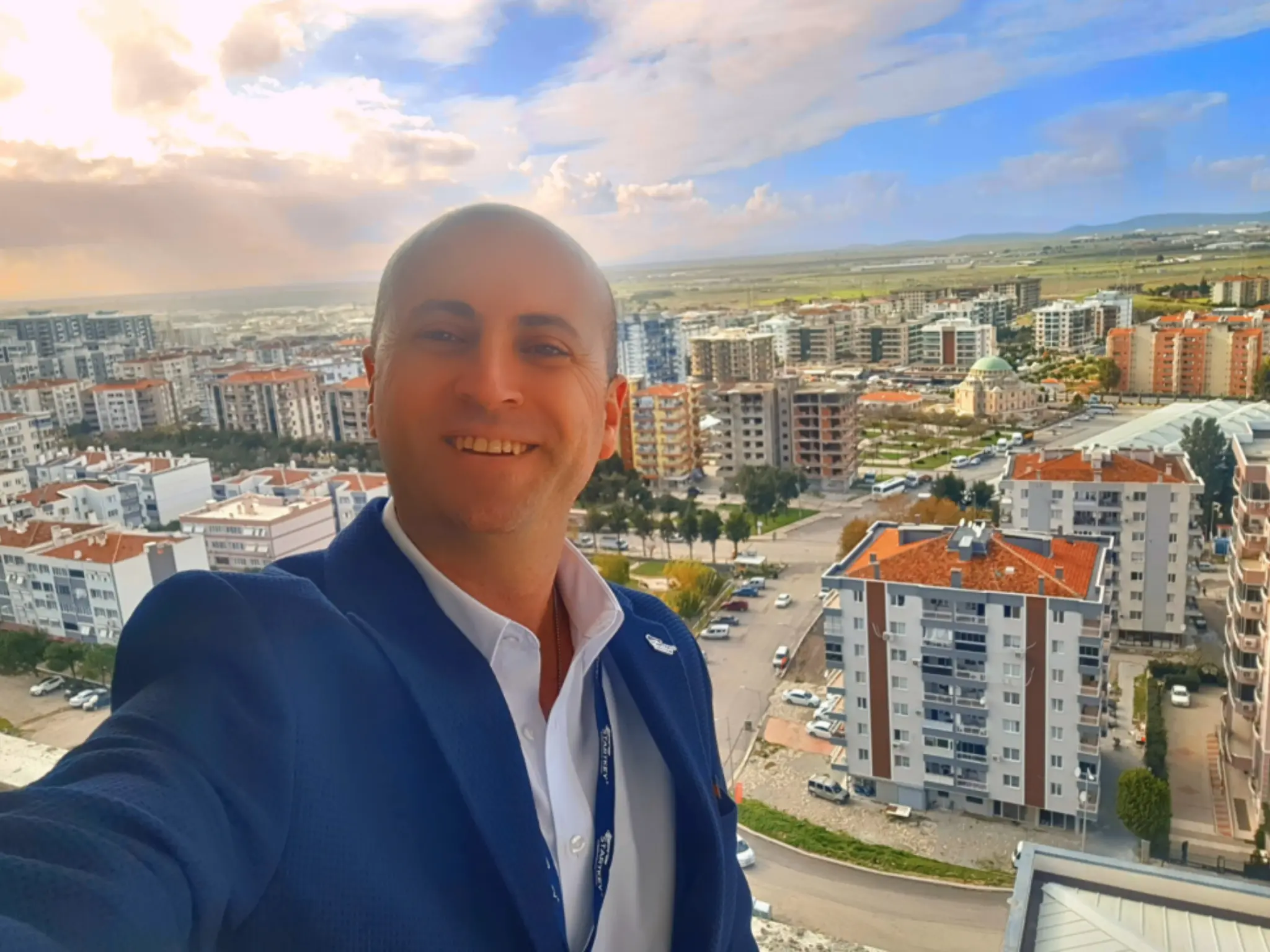 Uğur Ayaz - İzmir Mavişehir Gayrimenkul Danışmanı