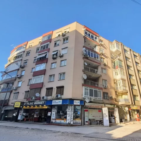 Uğur Ayaz - İzmir Mavişehir Gayrimenkul Danışmanı