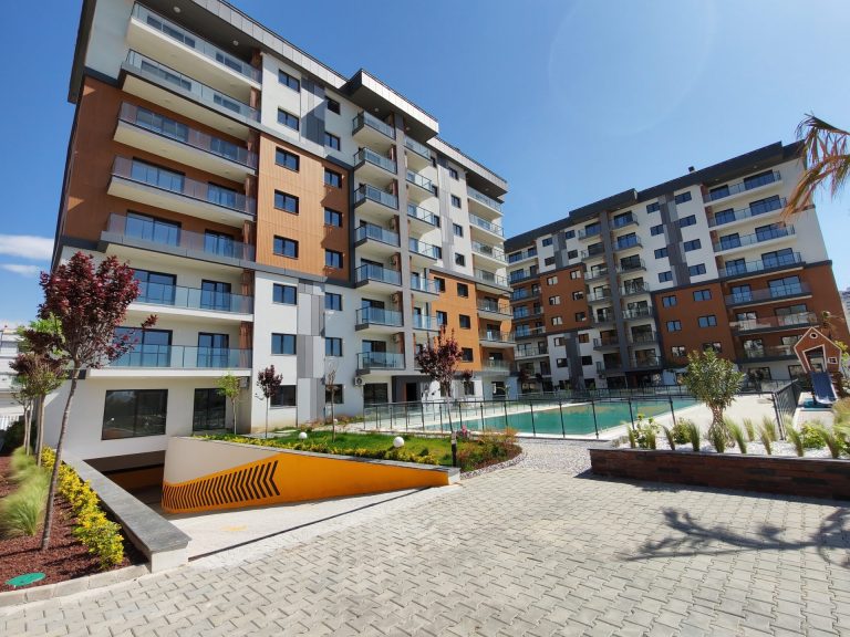 Uğur Ayaz - İzmir Mavişehir Gayrimenkul Danışmanı