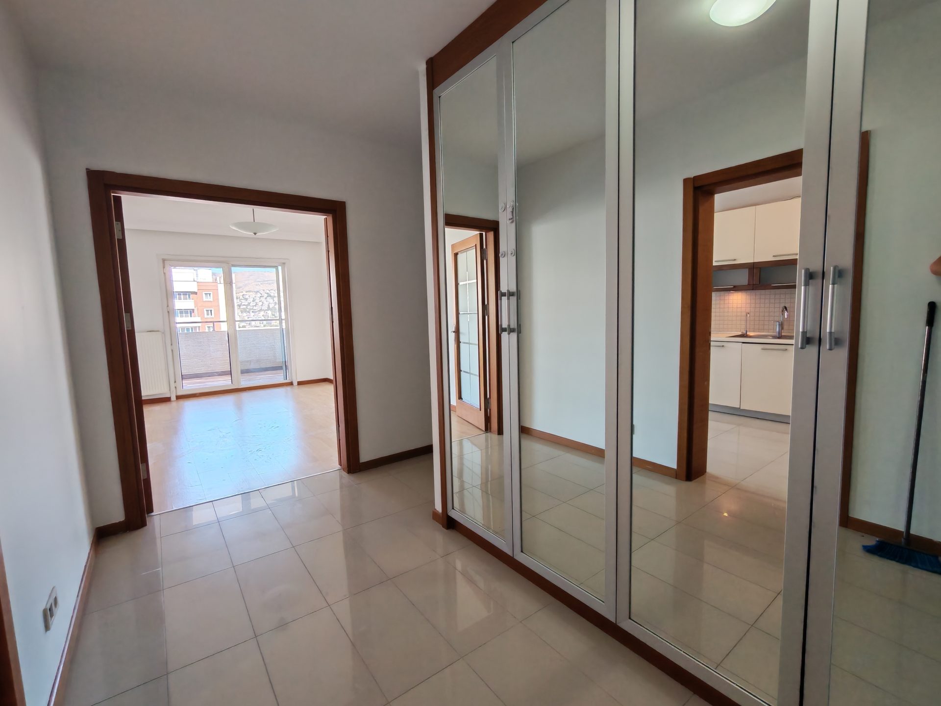 Uğur Ayaz - İzmir Mavişehir Gayrimenkul Danışmanı IMG_20260824_124949