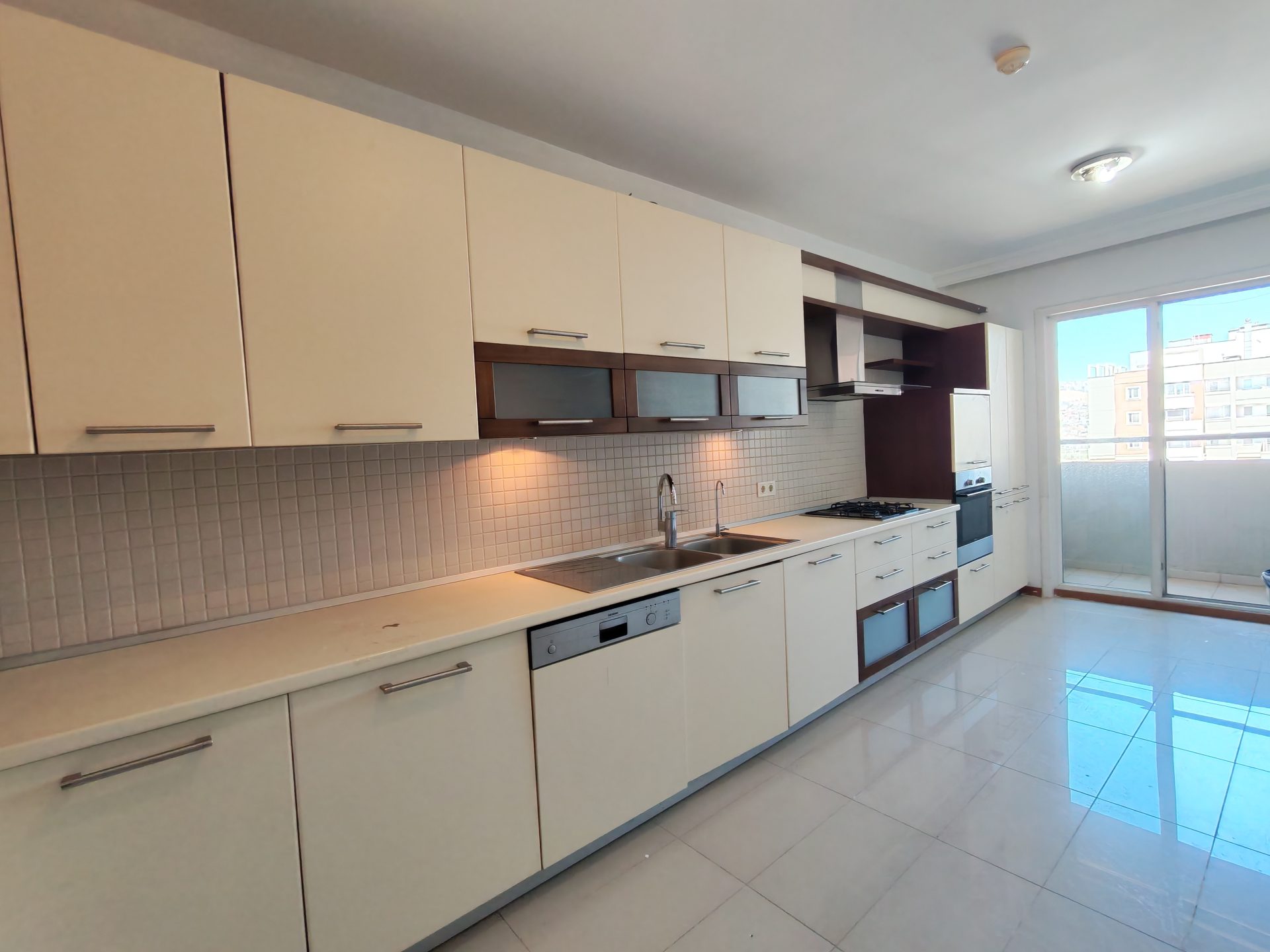 Uğur Ayaz - İzmir Mavişehir Gayrimenkul Danışmanı IMG_20260824_125044