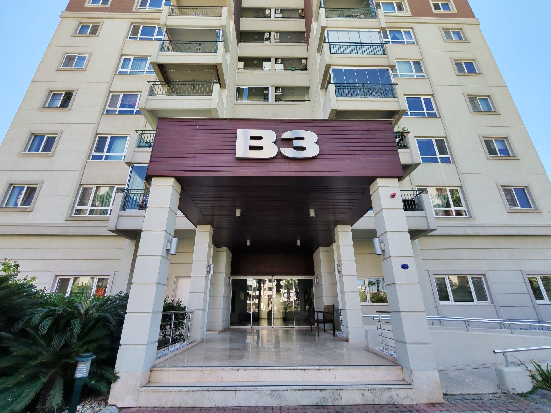 Uğur Ayaz - İzmir Mavişehir Gayrimenkul Danışmanı IMG_20260824_130902