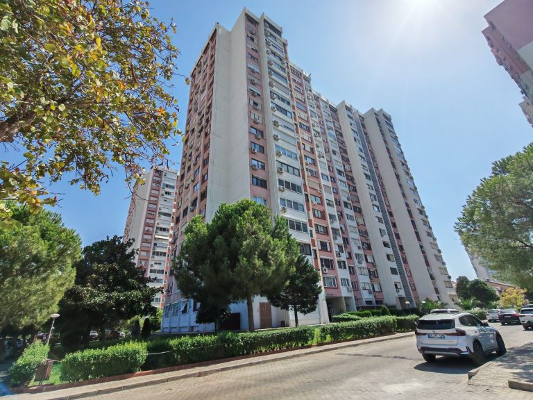 Uğur Ayaz - İzmir Mavişehir Gayrimenkul Danışmanı Uğur Ayaz - İzmir Mavişehir Gayrimenkul Danışmanı